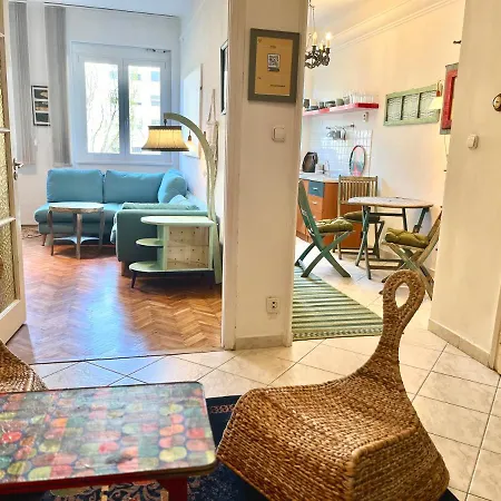 Cosy Art Flat In Downtown Apartment *