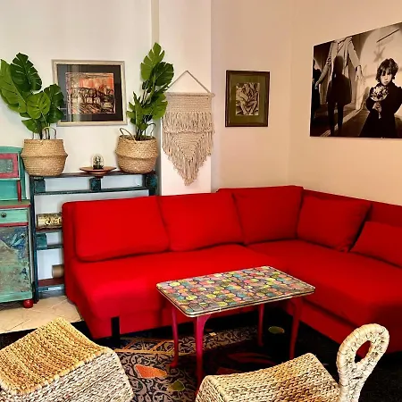 Apartment Cosy Art Flat In Downtown *