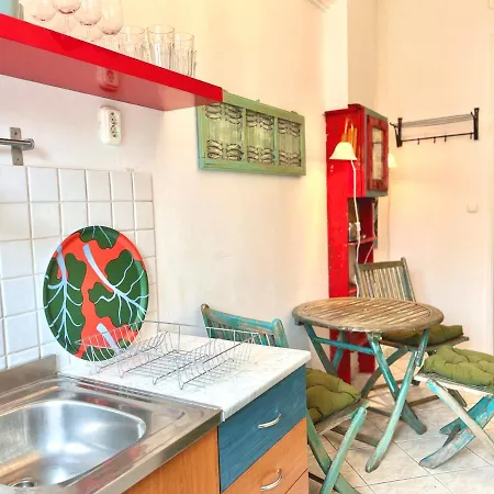Apartment Cosy Art Flat In Downtown *